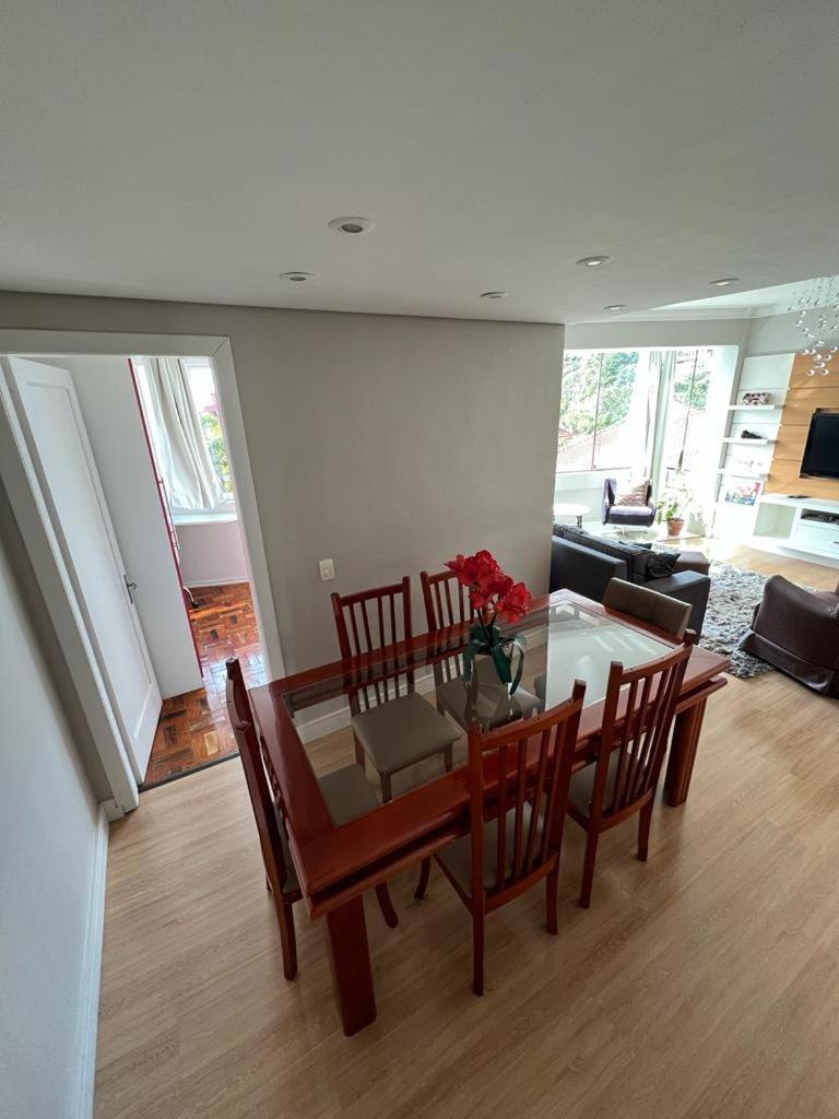 Ap 3 Qts, A E 1 Qt Com Split Apartment *